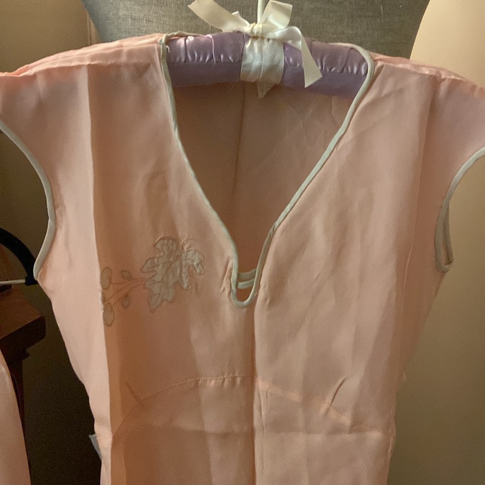 Vintage Little Duchess lounge pj set peach silk small crop pant high rise - Picture 4 of 12